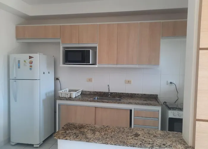 Apartamento completo e confortável com excelente localização, 5 min da Praia Grande, Tenório e comércio