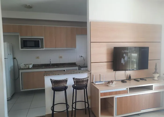 Apartamento completo e confortável com excelente localização, 5 min da Praia Grande, Tenório e comércio